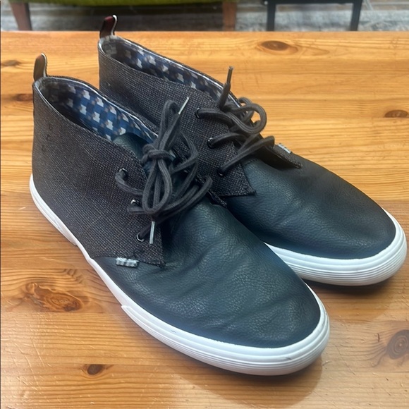 Ben Sherman Black and White Chukka Boots with Minimalist Design - Picture 1 of 16